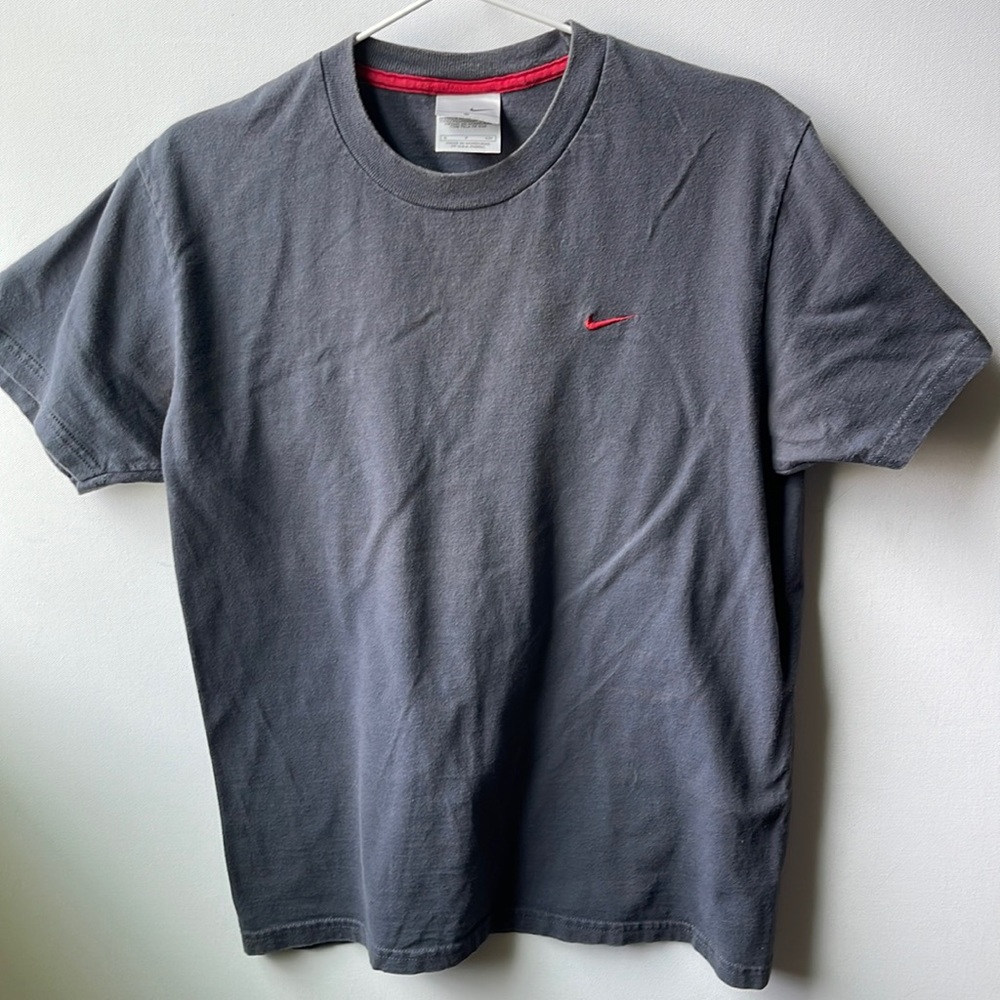 Nike Classic Men’s T-Shirt | Gray | Small